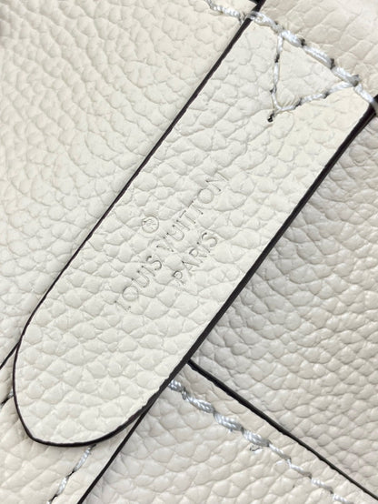 LOUIS VUITTON LOCK AND WALK 20 IN CREAM GRAINED CALFSKIN GOLD HARDWARE