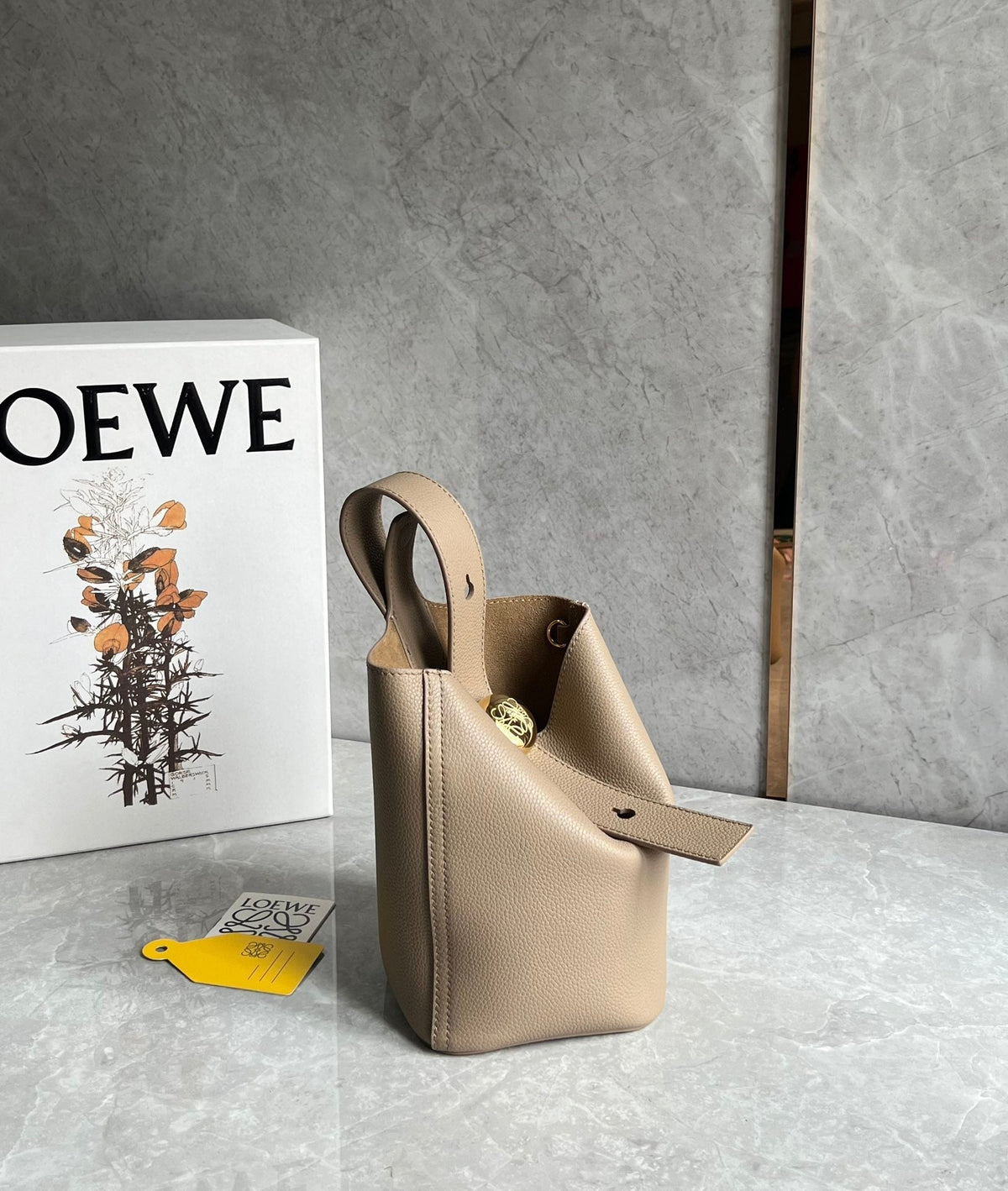 LOEWE LOE MINI 19 PEBBLE BUCKET IN CAMEL BROWN MELLOW CALFSKIN