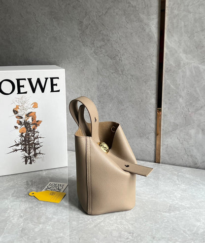 LOEWE LOE MINI 19 PEBBLE BUCKET IN CAMEL BROWN MELLOW CALFSKIN