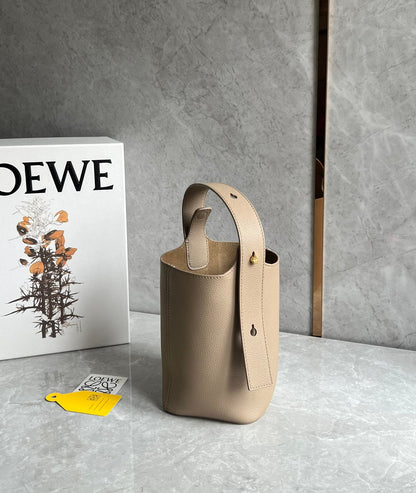 LOEWE LOE MINI 19 PEBBLE BUCKET IN CAMEL BROWN MELLOW CALFSKIN