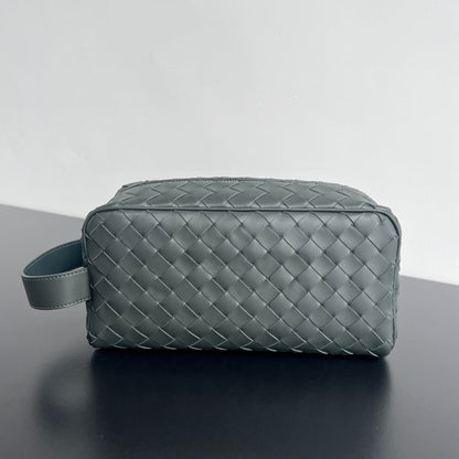 BOTTEGA VENETA INTRECCIATO CLUTCH 26 IN CORDUROY GRAY CALFSKIN