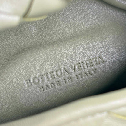BOTTEGA VENETA MINI HOP 25 IN TRAVERTINE CALFSKIN