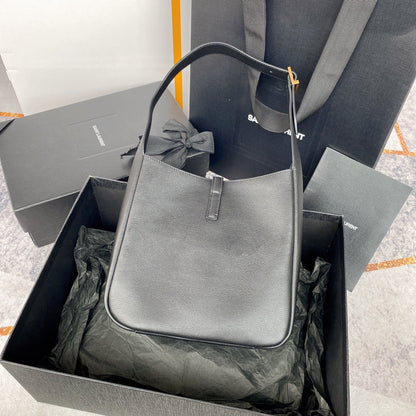 SAINT LAURENT LE 5 À 7 SMALL SUPPLE 23 IN GRAY LAMBSKIN GOLD BUCKLE