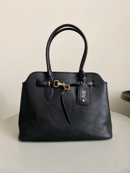 MIU MIU LARGE HANDBAG 40 IN BLACK CALFSKIN