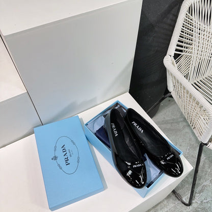 PRADA BASIC PATENT BALLET FLATS BLACK CALFSKIN