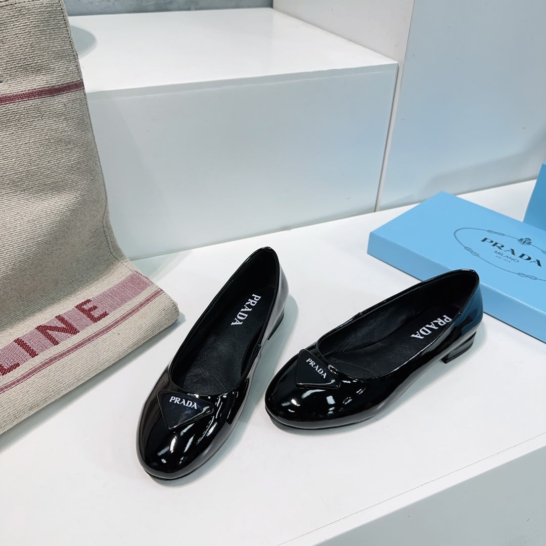 PRADA BASIC PATENT BALLET FLATS BLACK CALFSKIN