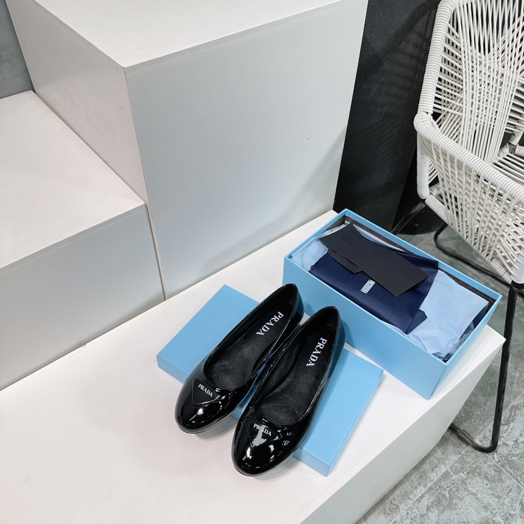 PRADA BASIC PATENT BALLET FLATS BLACK CALFSKIN