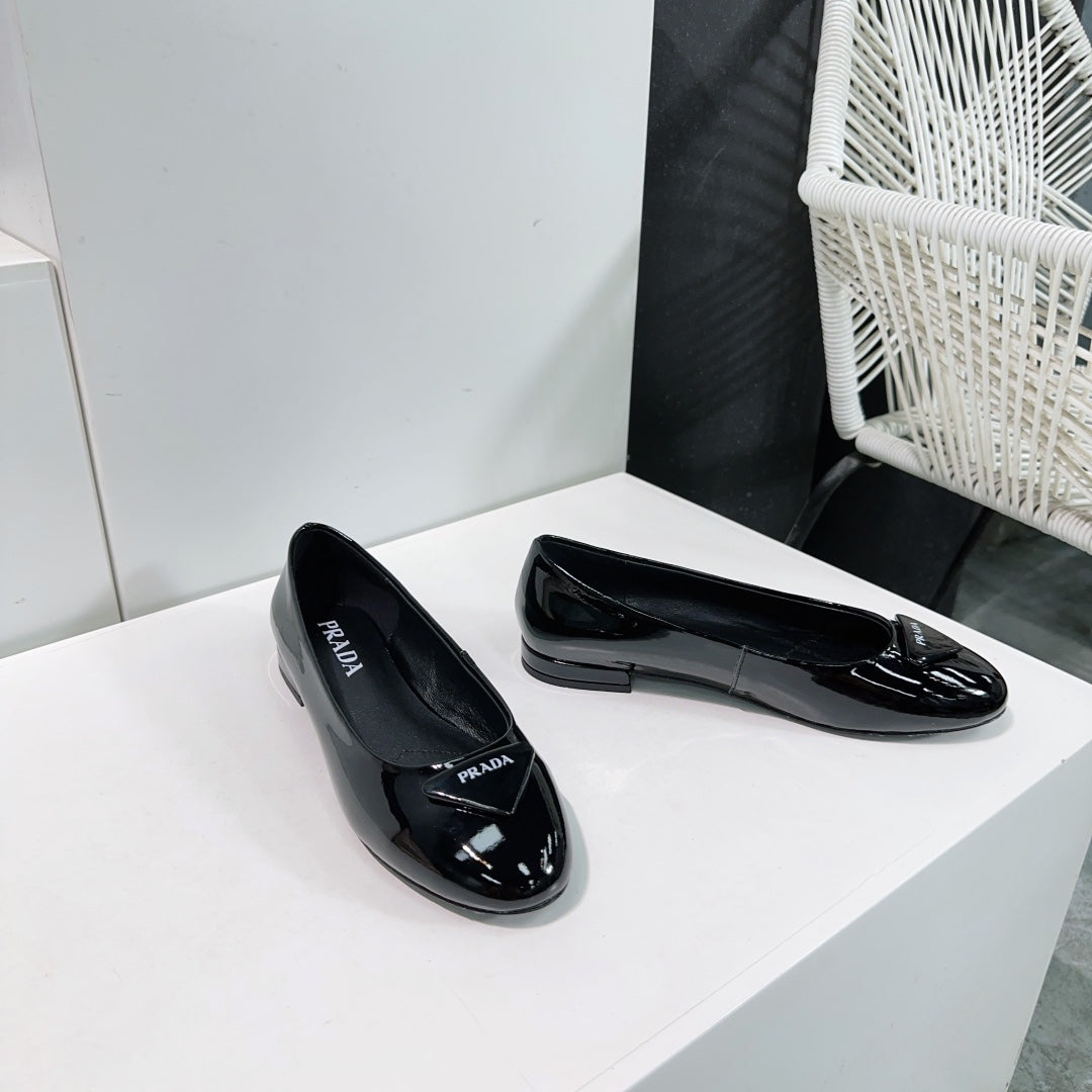 PRADA BASIC PATENT BALLET FLATS BLACK CALFSKIN