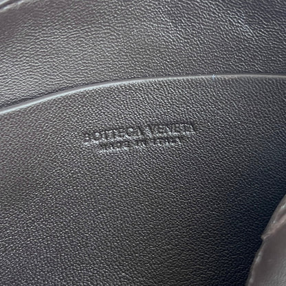 BOTTEGA VENETA CONCERT POUCH 18 IN FONDANT LAMBSKIN