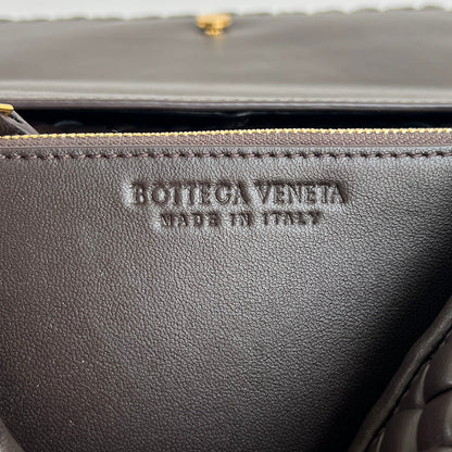 BOTTEGA VENETA PATTI SHOULDER BAG 26 IN CHOCOLATE LAMBSKIN