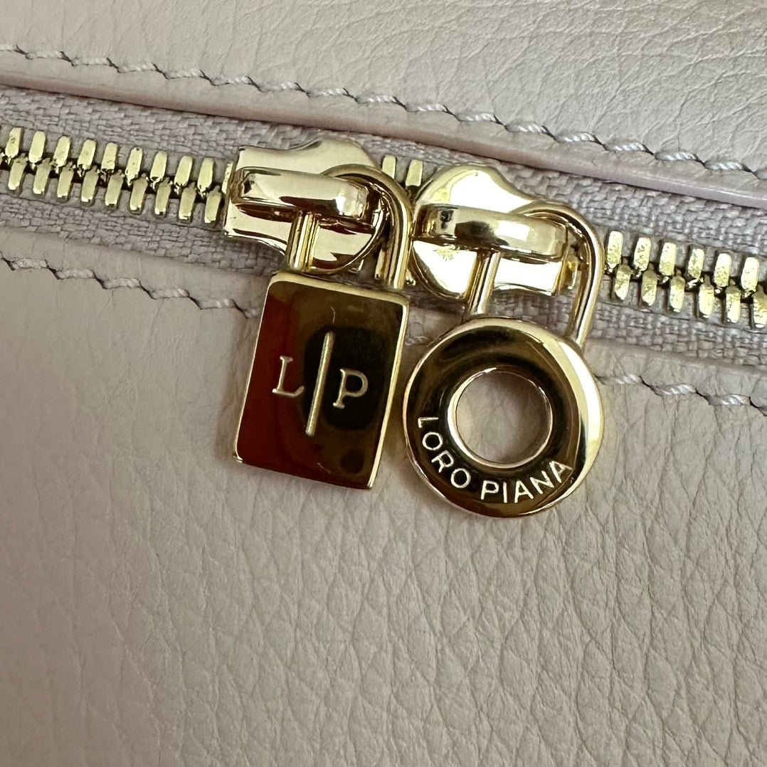 LORO PIANA EXTRA POCKET L19 IN LIGHT PINK CALFSKIN WITH GOLD HARDWARE