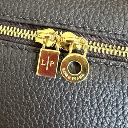 LORO PIANA EXTRA POCKET L19 IN DARK BROWN CALFSKIN WITH GOLD HARDWARE