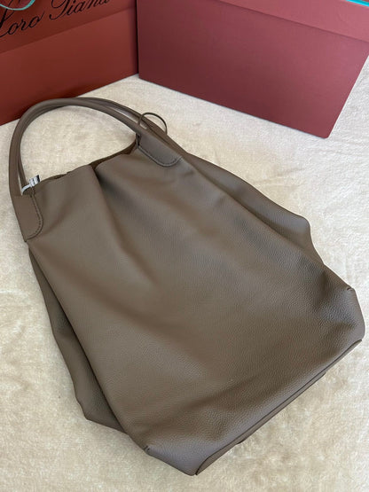 LORO PIANA BALE HOBO EXTRA LARGE 40 BAG IN MEDIUM BROWN CALFSKIN