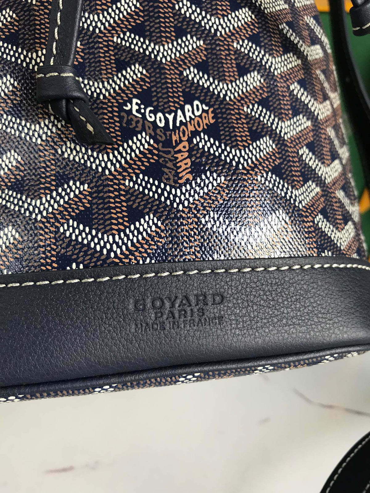 GOYARD PETIT FLOT BUCKET BAG 22 IN NAVY BLUE GOYARDINE CANVAS AND LAMBSKIN TRIM