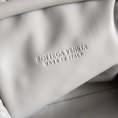 BOTTEGA VENETA Teen Lauren 1980 With Chain 27 PEARL CALFSKIN GHW