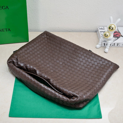 BOTTEGA VENETA LARGE HOP 54 IN BROWN LAMBSKIN