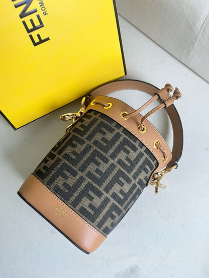 FENDI MON TRESOR 18 IN BROWN CALFSKIN