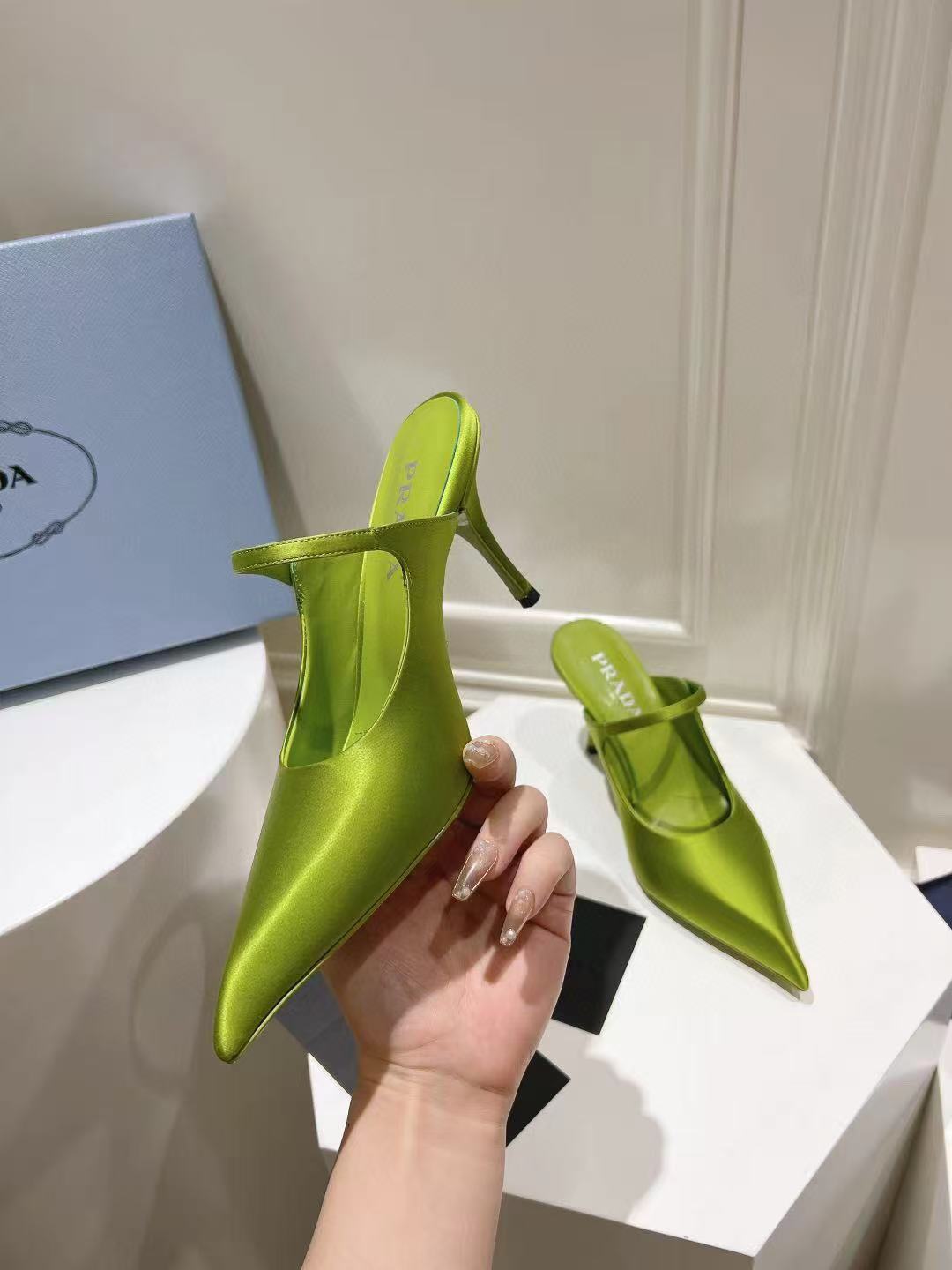 PRADA 75 POINTED SATIN MULES IN GREEN FLEECE HEEL