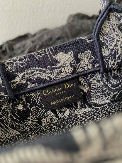 DIOR MISS SMALL TOTE 26 IN NAVY BLUE AND WHITE CANVAS