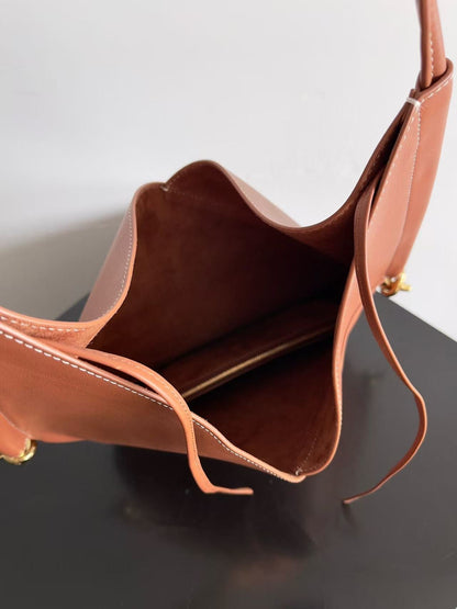 BOTTEGA VENETA MEDIUM SOLSTICE 44 IN BROWN LAMBSKIN