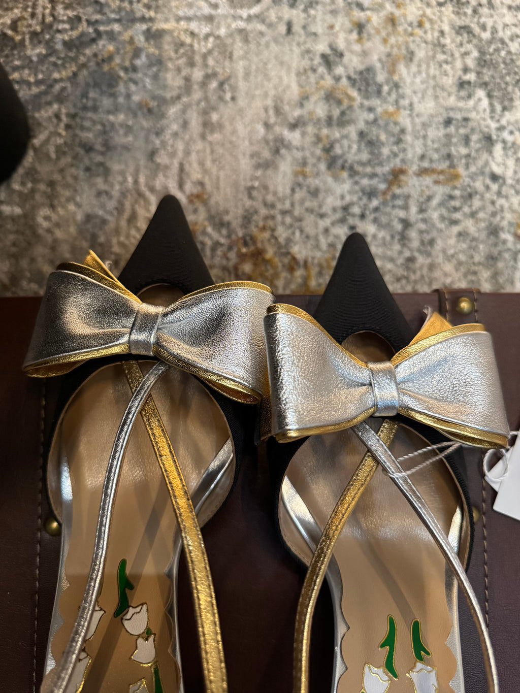 VLTN HIGH HEEL 25S 80 MM IN BLACK FABRIC MIX SILVER CALFSKIN WITH BOW