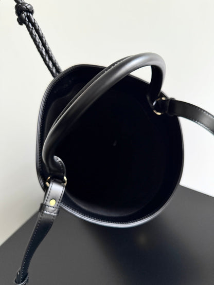 BOTTEGA VENETA 25S MEDIUM LIBERTA 22 IN BLACK CALFSKIN GOLD HARDWARE