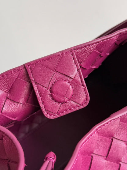 BOTTEGA VENETA 25S SMALL PARACHUTE 29 IN RASPBERRY PINK CALFSKIN GOLD HARDWARE