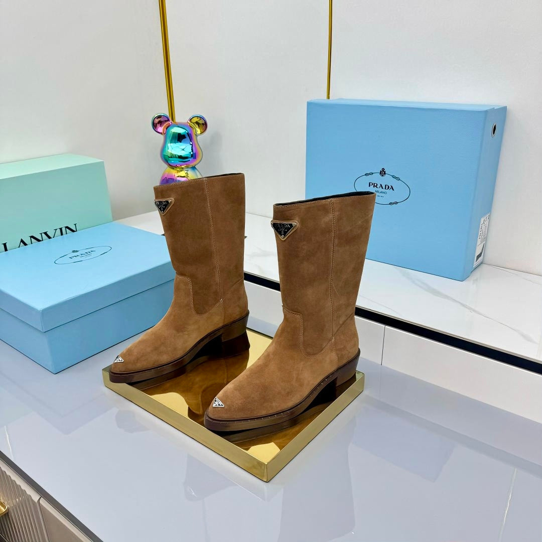 PRADA 25S POINTED TOE HIGH BOOTS 50MM IN RK BROWN SUEDE WITH LOGO