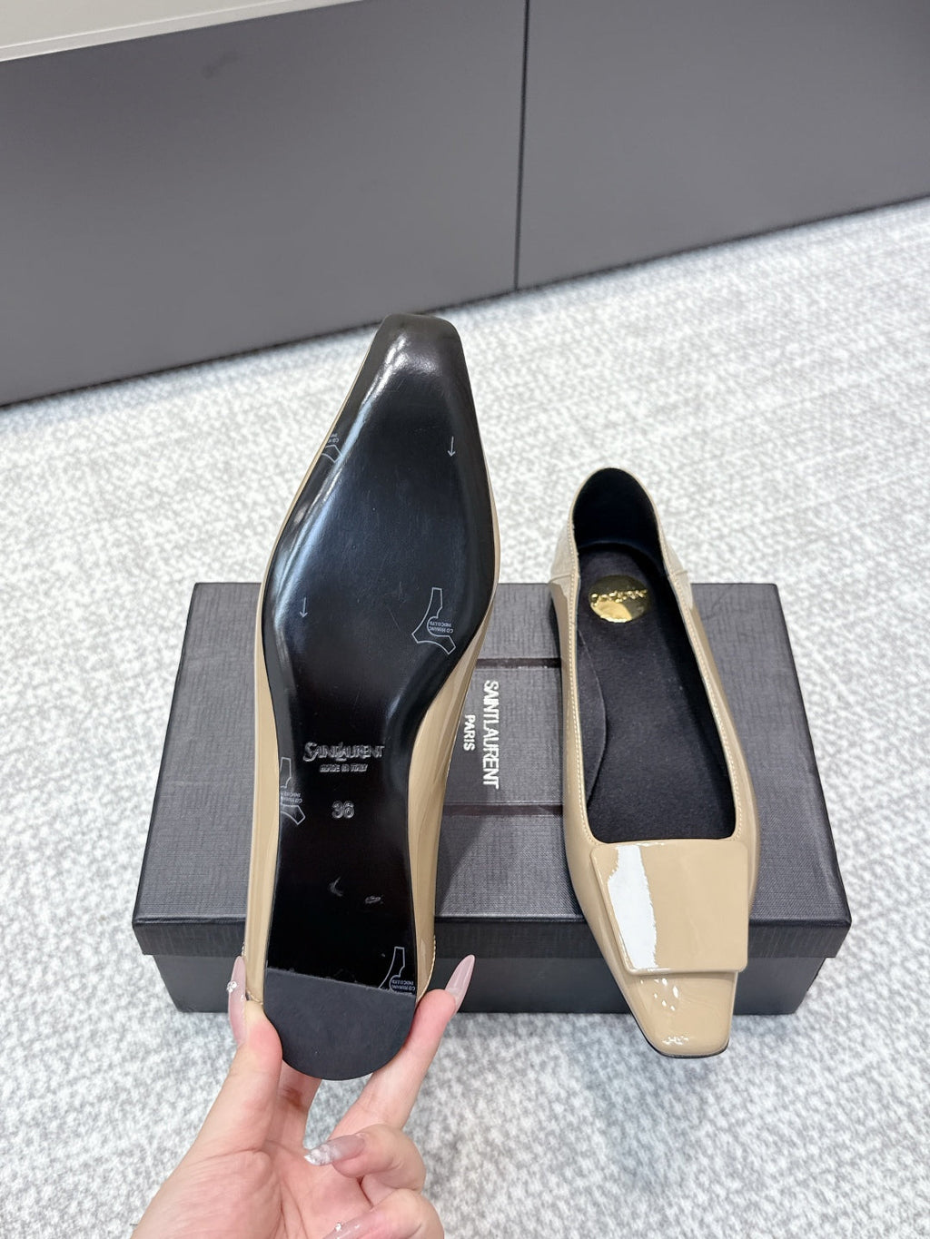YSL 25S FLAT SHOES IN DARK BEIGE LAMBSKIN