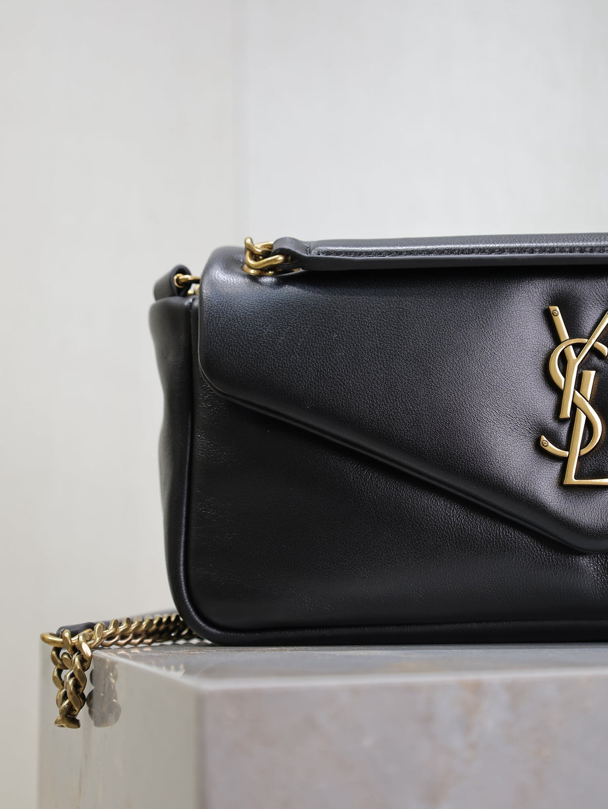 SAINT LAURENT YSL 25S CALYPSO HANDBAG 26 IN BLACK LAMBSKIN GOLD HARDWRE