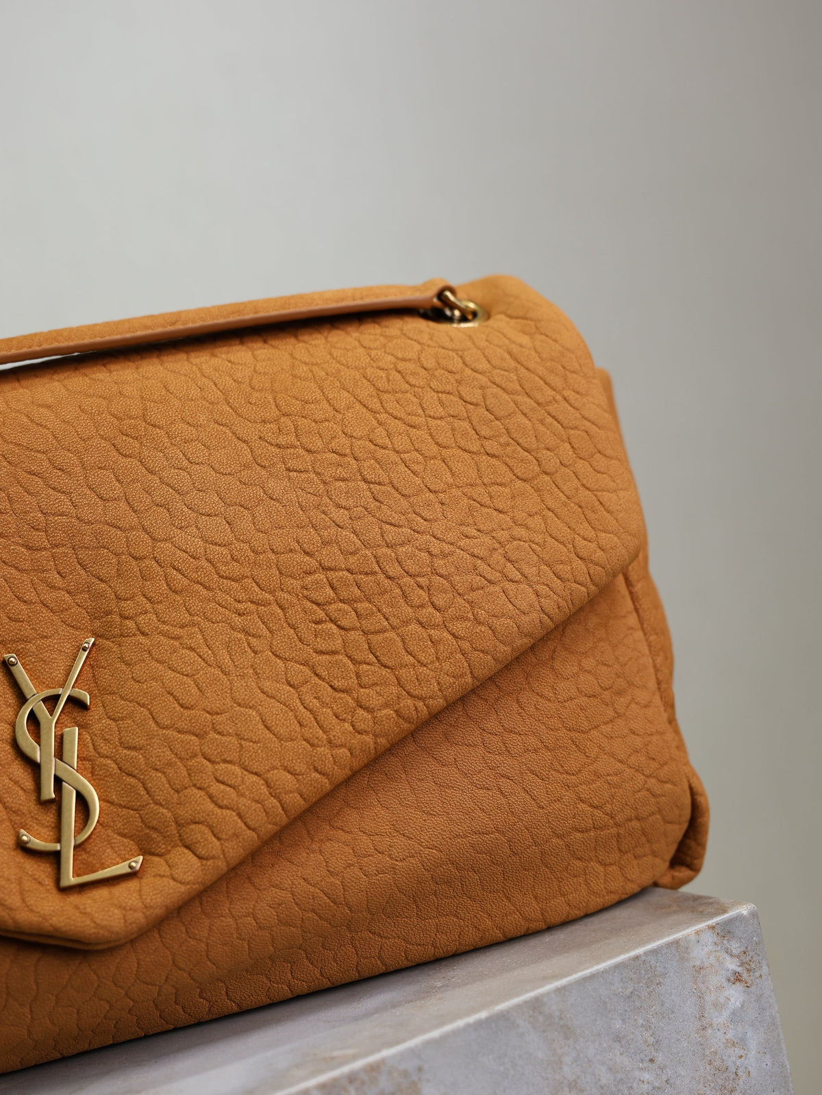 SAINT LAURENT YSL 25S CALYPSO GM 38 IN BURNT ORANGE GRAINED CALFSKIN GOLD HARDWARE