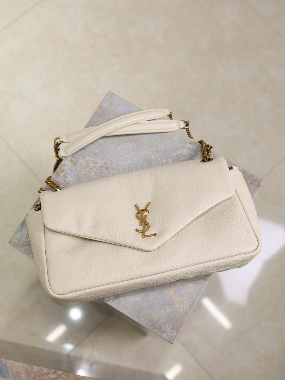SAINT LAURENT YSL 25S CALYPSO 30 IN IVORY GRAINED CALFSKIN GOLD HARDWARE