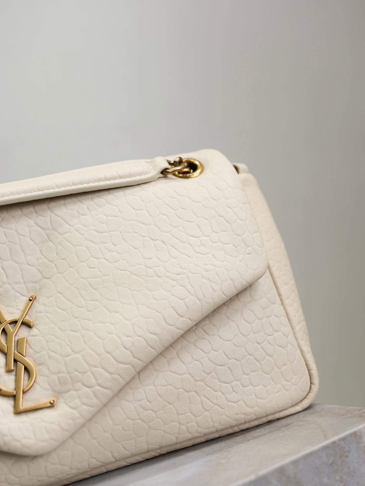 SAINT LAURENT YSL 25S CALYPSO 30 IN IVORY GRAINED CALFSKIN GOLD HARDWARE