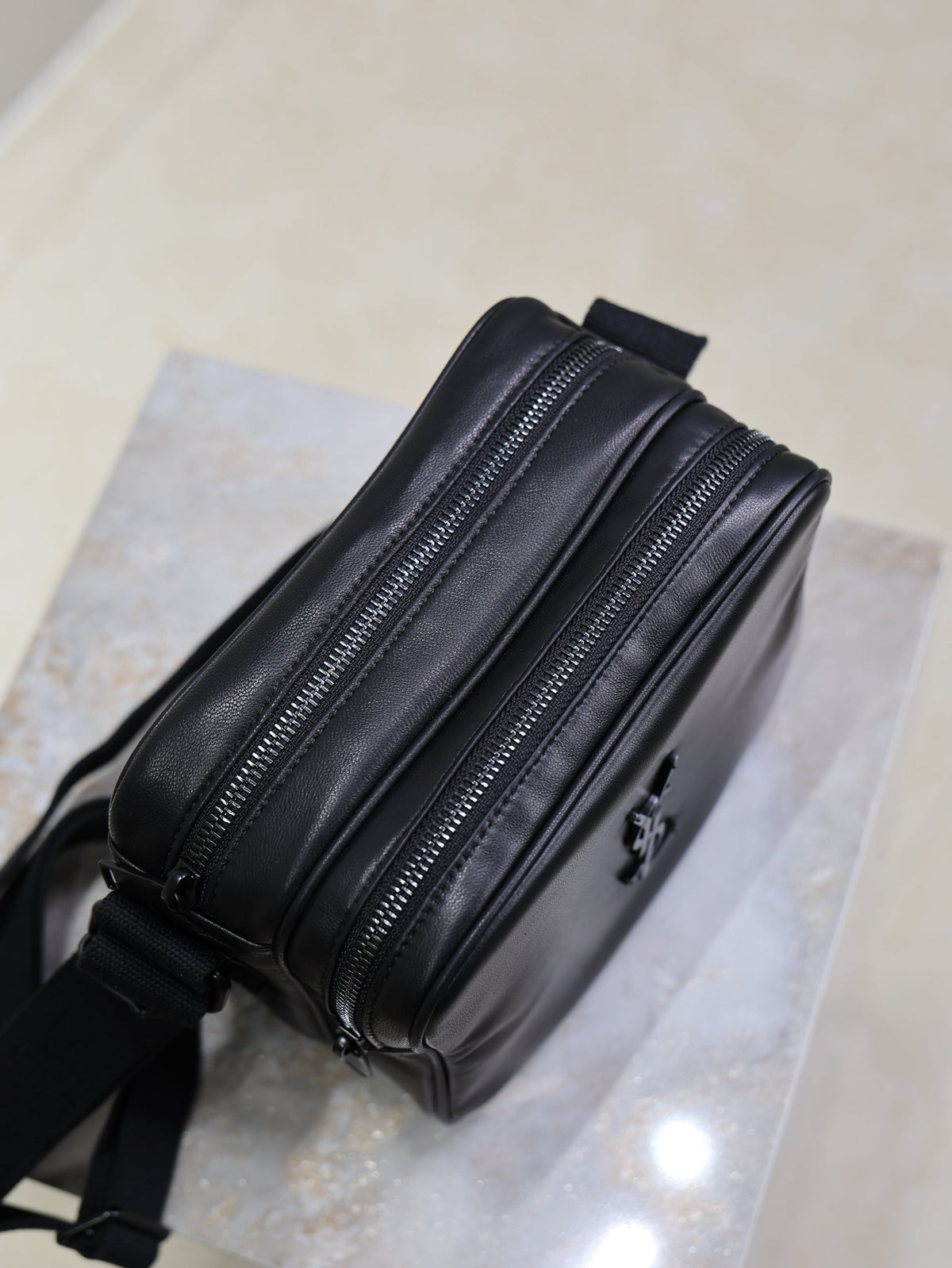 SAINT LAURENT YSL 25S NIKI CAMERA BAG 19 IN BLACK CALFSKIN