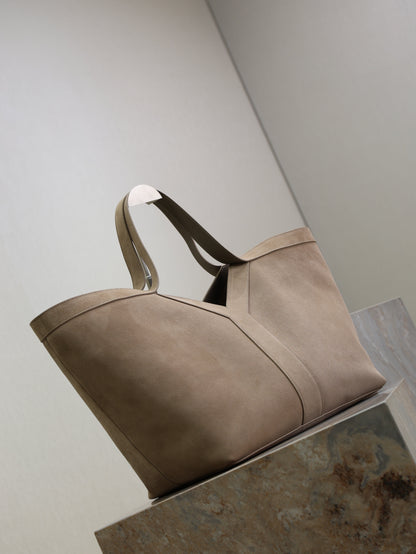 SAINT LAURENT YSL 25S Y MAXI TOTE 50 IN DRY GRAIN SUEDE GOLD HARDWARE