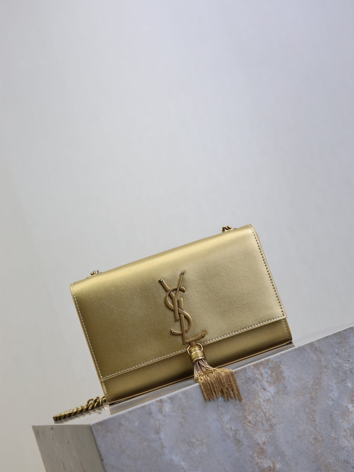 SAINT LAURENT YSL 25S KATE TASSEL 20 IN GOLD METALLIC CALFSKIN GOLD HARDWARE