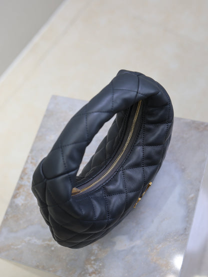 SAINT LAURENT YSL 25S ICARINO 17 IN BLACK QUILTED CALFSKIN GOLD HARDWARE