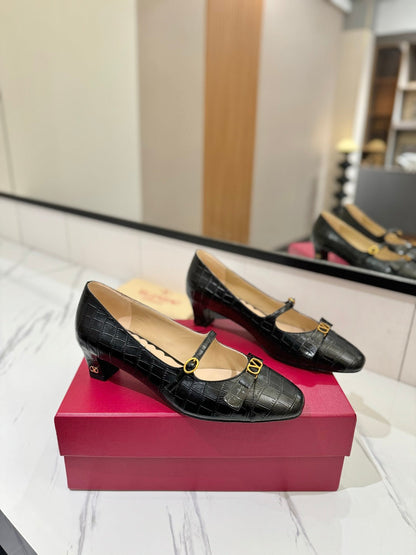 VLTN VLOGO SIGNATURE ROUND-TOE HEELS 25S IN BLACK LAMBSKIN SNAKE-EMBOSSED