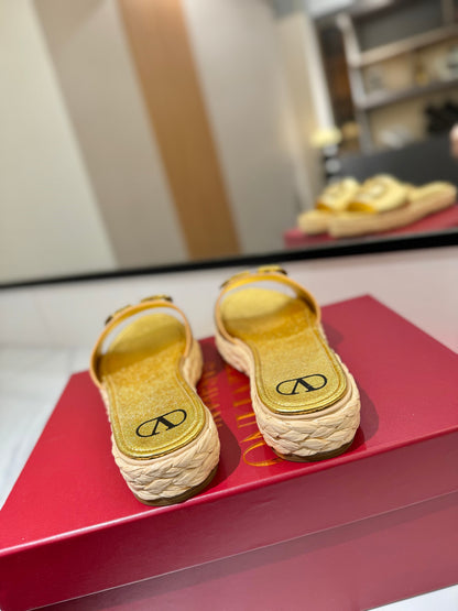 VLTN ESPADRILLE SLIDES 25S IN GOLD LAMBSKIN STYLE 1