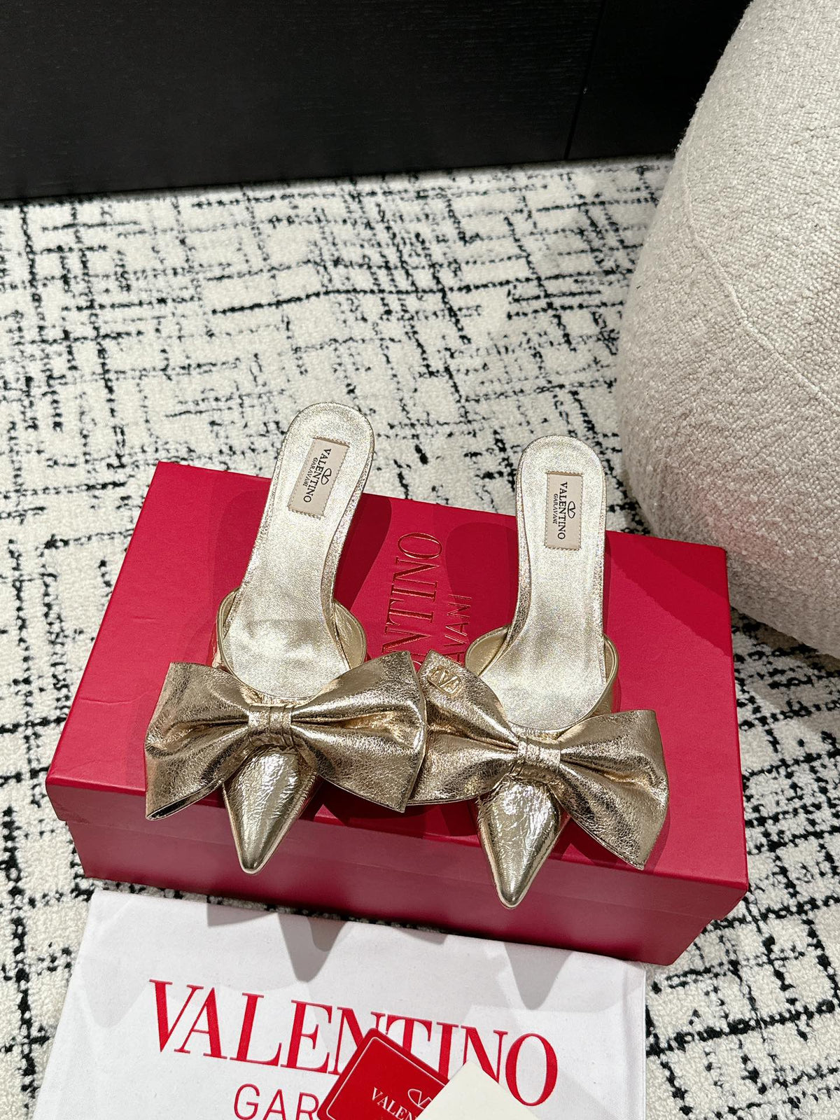 HIGH MULE IN LIGHT GOLD LAMBSKIN