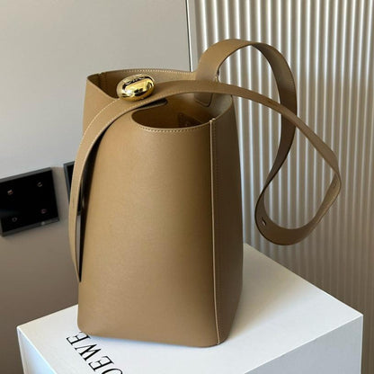 LOEWE LOE MEDIUM 25 PEBBLE BUCKET IN OAK MELLOW CALFSKIN