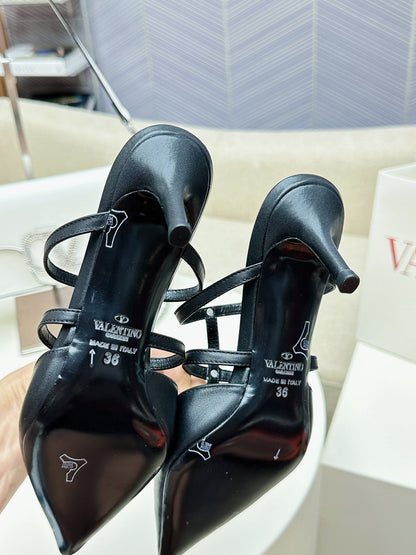 ROCKSTUD WISPY BLACK CALFSKIN MULE 60MM