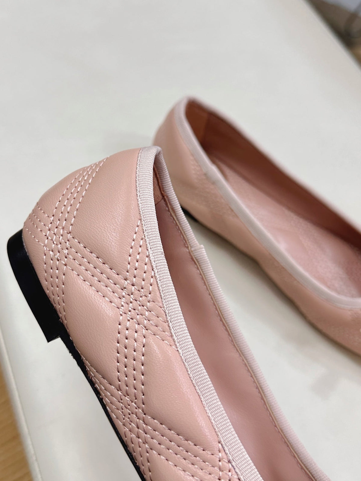 VLTN CLASSIC BALLET FLATS 25S IN NUDE PINK CALFSKIN WITH BOW