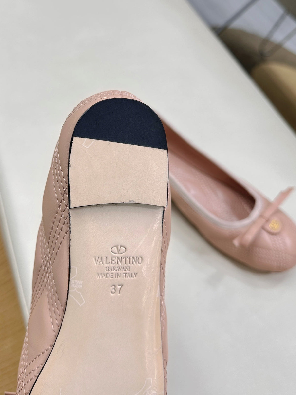 VLTN CLASSIC BALLET FLATS 25S IN NUDE PINK CALFSKIN WITH BOW