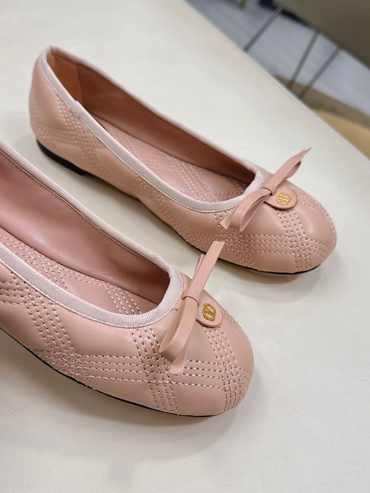VLTN CLASSIC BALLET FLATS 25S IN NUDE PINK CALFSKIN WITH BOW