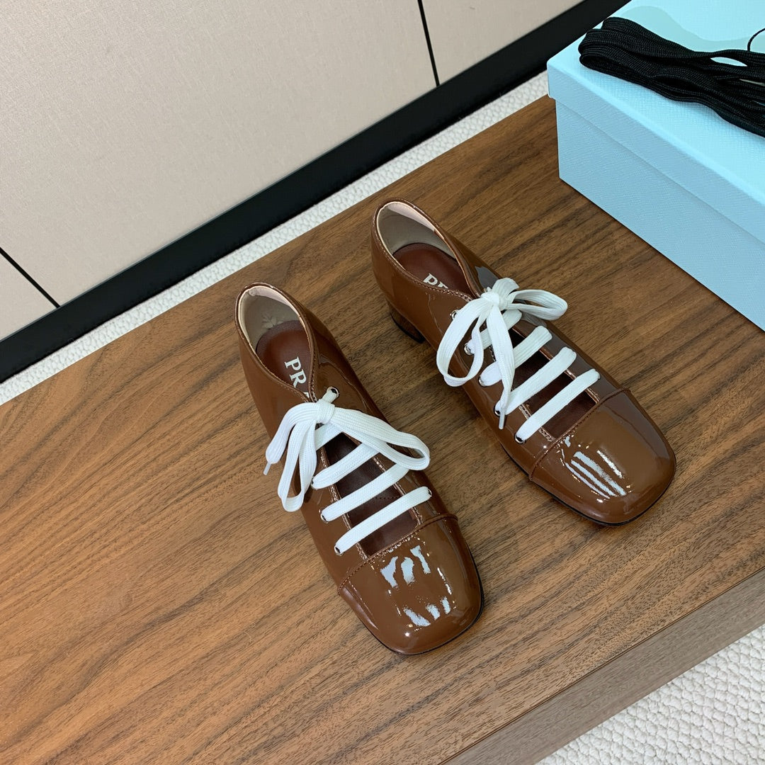 PRADA LACE-UP HIGH SHOES IN PECAN BROWN GLOSSY CALFSKIN