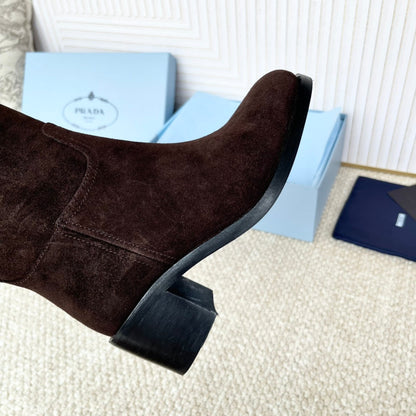 PRADA 25S HIGH-CUT BOOTS 55 MM IN RK BROWN SUEDE