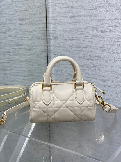DIOR GROOVE MINI 17 BAG IN WHITE CREAM LAMBSKIN