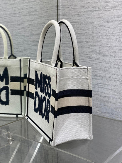 DIOR BOOK TOTE 26 IN WHITE MIX BLACK CANVAS 226503