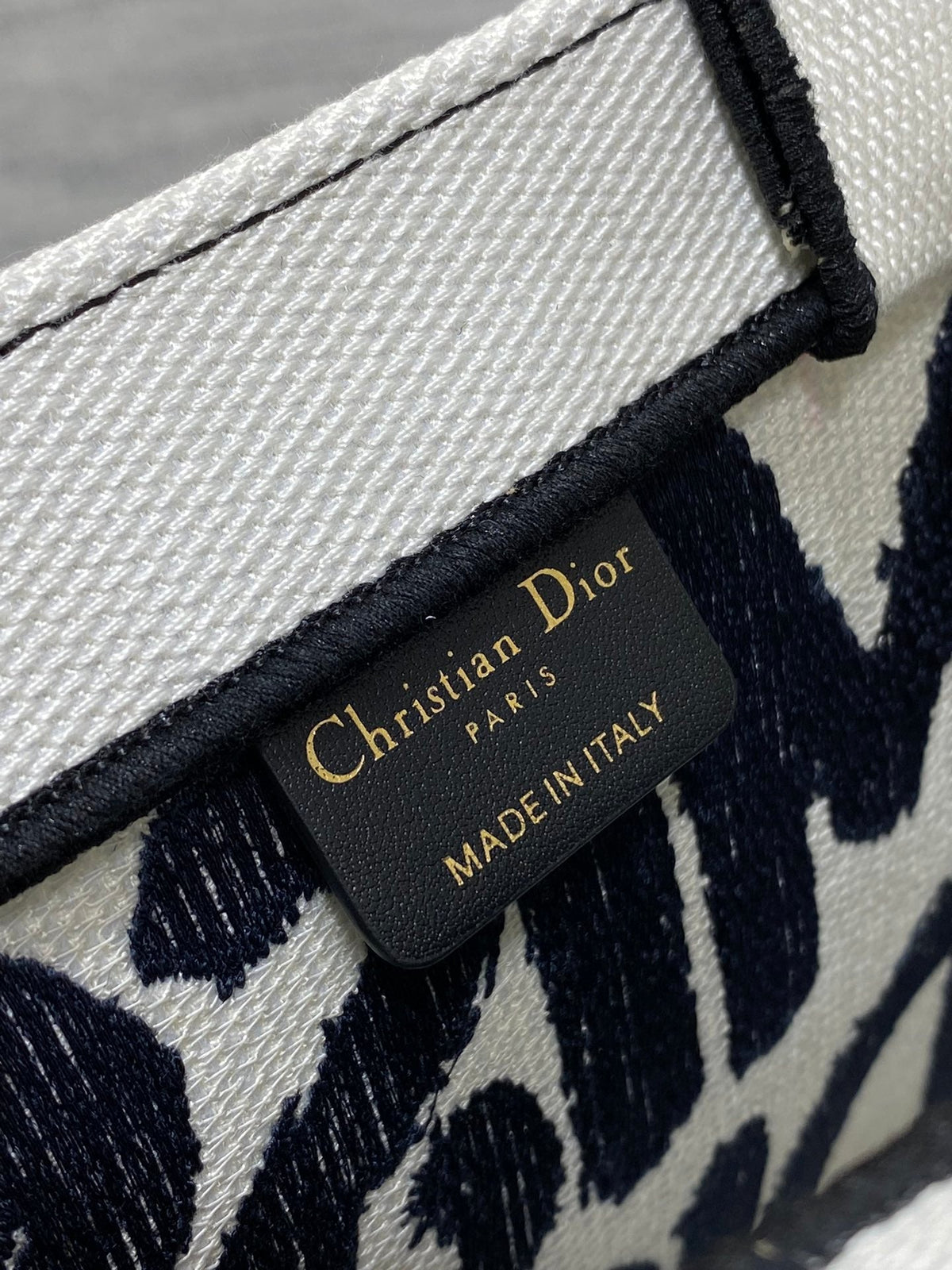 DIOR BOOK TOTE 26 IN WHITE MIX BLACK CANVAS 226503